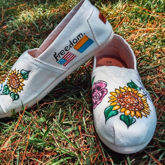 Shoes - Picture 9 of 15